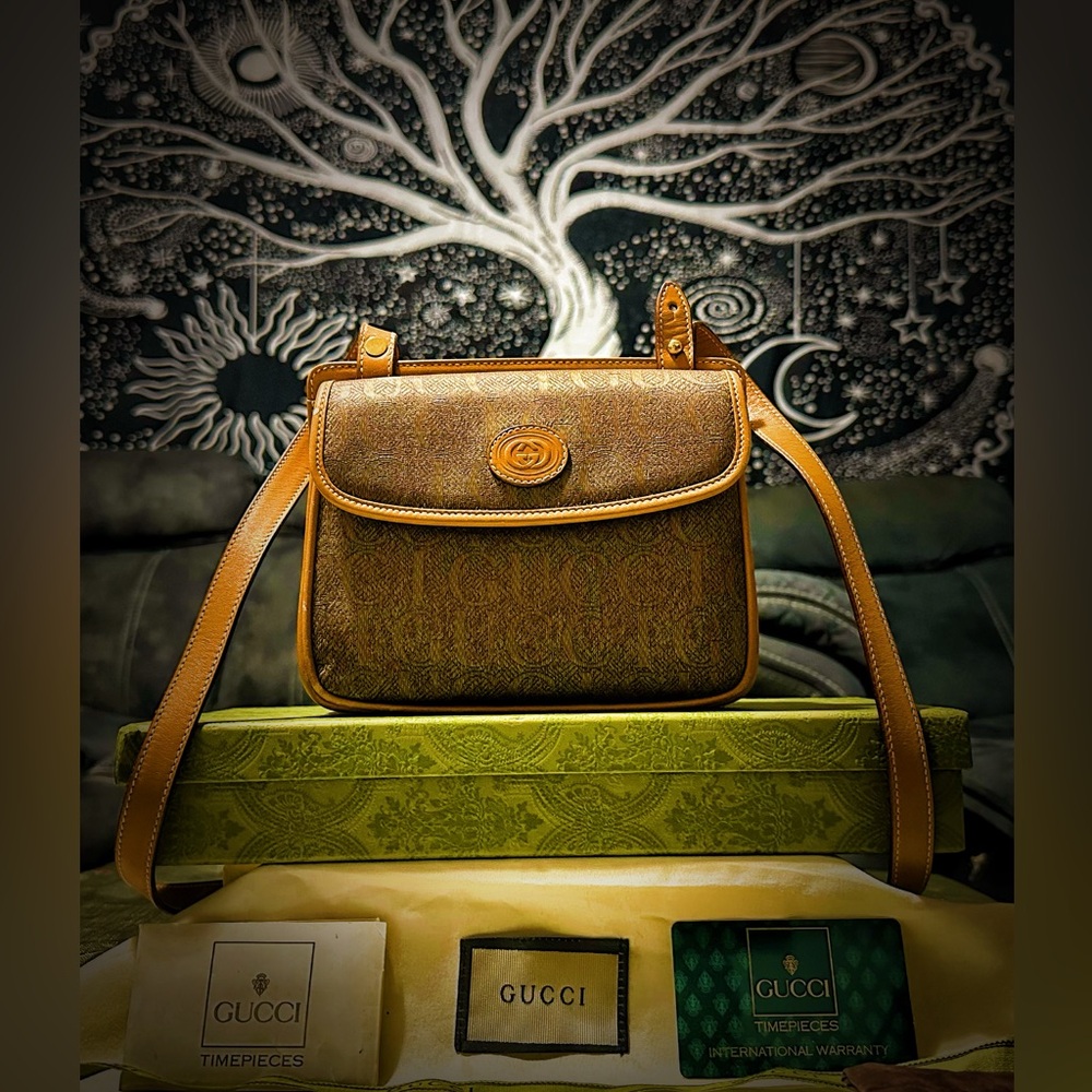 Authentic Vintage Y2K Gucci Brown and Tan Women's crossbody Bag - Picture 15 of 16